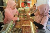 Harga emas Antam, UBS dan Galeri24 hari ini naik, Selasa 7 Oktober 2025