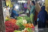 Harga daging ayam rasa dan cabe merah keriting alami kenaikan di akhir September