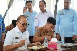 Gubernur memastikan makanan program MBG di Sulbar steril