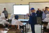 Mendikdasmen:  Pengiriman papan interaktif ditargetkan selesai Desember