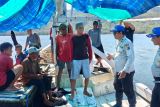 Polres Manggarai melakukan patroli perairan laut cegah illegal fishing