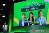 Chief Executive Officer Grab Indonesia Neneng Goenadi menyampaikan sambutan saat acara Generasi Campus Roadshow 2025 di Graha Widya Wisuda (GWW), IPB University, Dramaga, Kabupaten Bogor, Jawa Barat, Rabu (22/10/2025). Acara Generasi Campus Roadshow 2025 yang diikuti lebih dari 2500 mahasiswa dengan mengusung tema Passion in Action: Ignite Limitless Potential tersebut merupakan bentuk nyata komitmen Grab Indonesia dalam mengajak Gen Z di Bogor untuk mengeksplorasi diri dan passion dengan mengenali potensi diri tanpa batas serta menjadikannya aksi nyata. ANTARA Megapolitan/Arif Firmansyah.