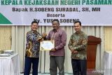 Berpartisipasi aktif dan dukung rangkaian hari jadi Pasaman, Kantor Pertanahan Pasaman peroleh piagam penghargaan