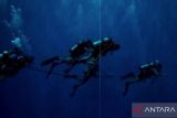 Paspampres latihan operasi pengamanan tamu VVIP dari bawah air