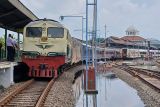Perjalanan KA dibatalkan imbas banjir Semarang