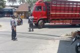 Warga hadang truk puso pengangkut tembakau di Denggen Lombok Timur