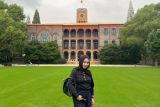 Kompetensi bahasa asing dan karakter adaptif antarkan Indira dari Sawahlunto berkuliah ke China