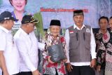 Kementan menanam perdana kelapa genjah di Selopamioro Bantul