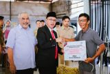 Pemkab Banyumas salurkan bantuan hibah bidang perikanan dan peternakan bagi nelayan