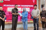 Kejari Tanjungpinang berikan hukuman sosial kepada empat tersangka penerima RJ