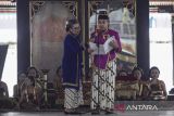 Gusti Purbaya dinobatkan sebagai Pakubowono XIV di Keraton Surakarta