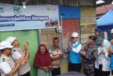 PLN sambungkan listrik gratis keluarga prasejahtera di Padang