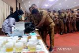 Komitmen perangi narkoba, ratusan pejabat di Kotim ikuti tes urine massal