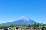 Aktivitas tambang di kawasan Gunung Semeru ditutup sementara