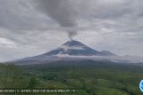 Gunung Semeru alami 32 kali gempa guguran dalam enam jam terakhir