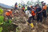 Pengungsi longsor Pandanarum butuh tambahan logistik