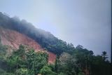 Enam orang tertimbun longsor, satu orang selamat di Tinggam Talu