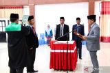 Sekda Dompu dilantik, Bupati pesan tak bangga berlebihan