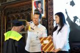 Kudus wisuda sekolah lansia komitmen bangun masyarakat berdaya