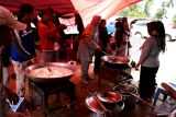 Dapur umum Dinsos Tanah Datar salurkan hingga 2.000 paket makanan per hari