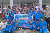 Polisi mengedukasi pelajar di Labuan Bajo tertib berlalu lintas