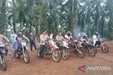 Polres Pasaman Barat adakan grasstrack motocross yang sebagian hasilnya akan didonasikan bagi warga terdampak bencana (Video)