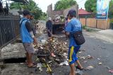 PUPR lakukan skala prioritas angkut sampah basah di Mataram