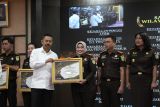 Kejari Pasaman Barat terima predikat WBK dari Kejagung upaya tingkatkan pelayanan