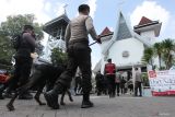 Sterilisasi gereja jelang Natal di Surabaya