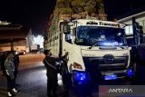Karantina Kalsel operasi patuh periksa 110 truk di Pelabuhan Trisakti