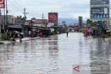 Lintas Sumatera di Bengkulu ditutup akibat terendam banjir