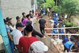 Jakarta Barat tanggulangi tanah longsor di Kembangan