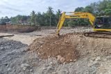 Normalisasi Sungai di Gunung Nago, PT Semen Padang kerahkan ekskavator