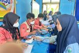 Tim FK UMS gandeng Puskesmas Gatak gelar cek kesehatan gratis dan edukasi mental bagi siswa SMK