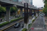 Polisi sebut pembongkaran tiang monerel mangkrak di Jalan Rasuna Said, Jakarta dilakukan bertahap