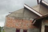 Enam rumah di Bukik Batabuah Agam rusak akibat angin puting beliung