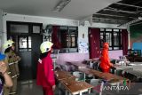 Plafon SD di Jakarta roboh saat siswa menikmati MBG