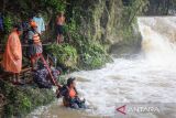 Tim SAR melanjutkan pencarian wisatawan yang tenggelam di Manggarai