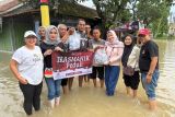 Banjir Kendal, Ikatan Alumni SMA N 1 Kendal bagikan makanan siap saji