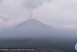 Gunung Semeru enam kali erupsi, tinggi letusan hingga 1.000 meter
