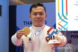 Hilman berhasil raih mendali emas pertama di para angkat beban APG 2025