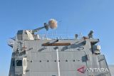 KRI Prabu Siliwangi-321 melakukan uji tembak meriam pertama