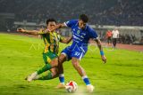 Bojan sebut kedatangan dua pemain anyar tambah kekuatan Persib
