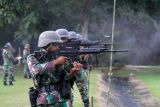 Sejumlah prajurit Korps Marinir TNI-AL membidik sasaran saat lomba menembak dengan senapan serbu di lapangan tembak Internasional FX. Soepramono Bhumi Marinir Karangpilang, Surabaya, Jawa Timur, Rabu (28/1/2026). Lomba menembak yang diikuti Yonif 1 Marinir, Yonif 3 Marinir, dan Yonif 5 Marinir tersebut dalam rangka HUT ke-63 Brigif 2 Marinir dengan tujuan meningkatkan profesionalisme prajurit Marinir dalam menghadapi tantangan ke depan sehingga menjadi prajurit yang loyal, profesional dan militan. ANTARA Jatim/Umarul Faruq/mas.