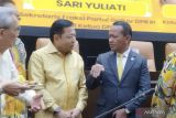 Bahlil-Setnov potong tumpeng hadiri HUT Fraksi Golkar