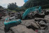 Banjir lahar dingin Gunung Merapi surut sehingga operasi SAR dilanjutkan