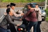 Duel Sengit Kapolsek di Garut Lumpuhkan Preman 'Tio Kobra' yang Sok Jagoan!