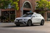 Waymo tarik ribuan taksi robotnya, usai salah satunya tersapu banjir