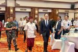 Koster ingin percepat pembenahan akses transportasi di bandara