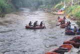 DLHK Kota Depok dampingi delegasi negara anggota ASEAN susuri Sungai Ciliwung